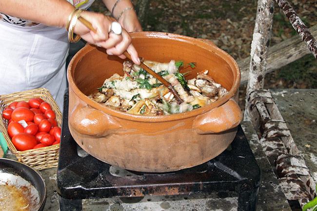 Il coniglio all'ischitana, in preparazione