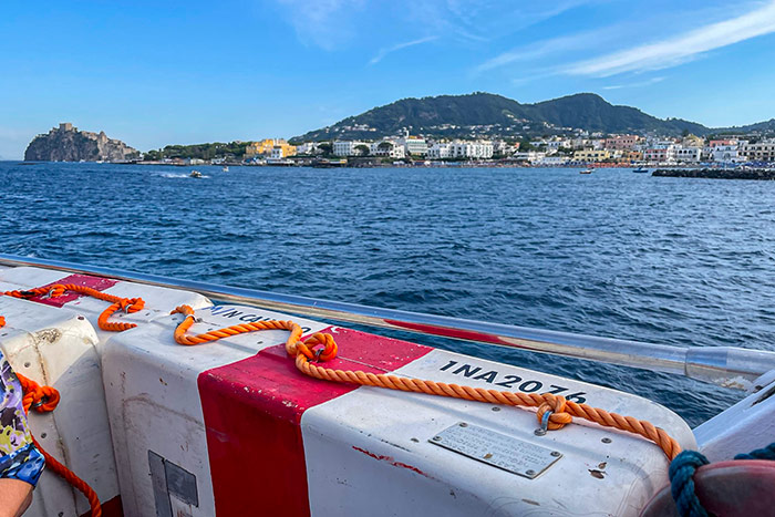 Giro dell'isola in barca