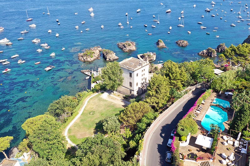 Giro dell'isola in Barca